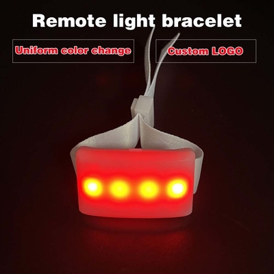 Φόρα LED λαμπερό βραχιόλια 2g Ραδιοελέγχου LED βραχιόλια τηλεχειριζόμενα για το πάρτι